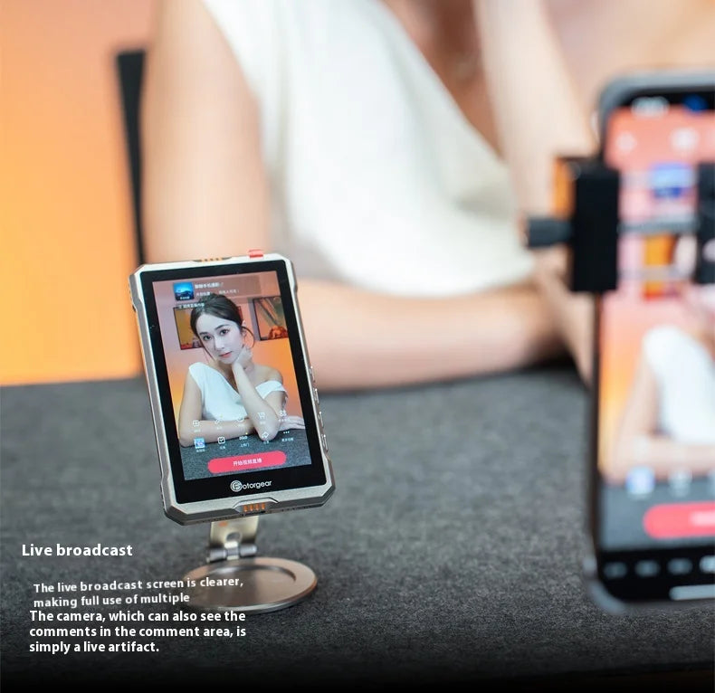 Wireless Magnetic Selfie Display for Mobile Phone.